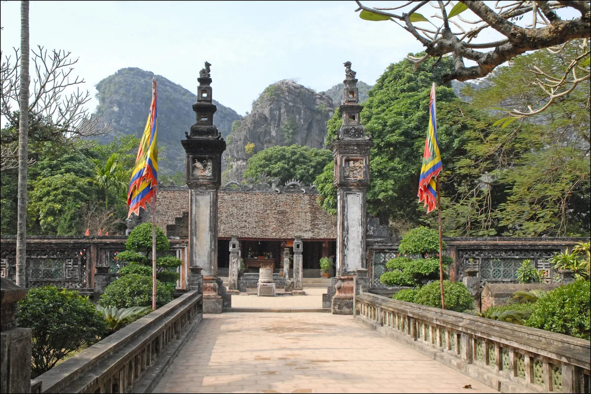 Ninh Binh, Ninh Binh Province, Northern Vietnam — Vietnam travel guide